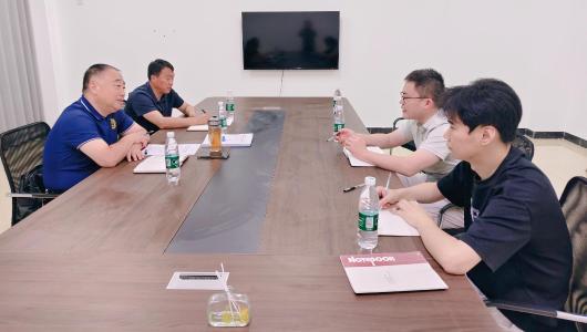 市商务局党组成员、市商贸发展服务中心主任代宏军调研安徽车途无界汽车销售有限公司